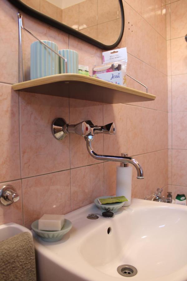 Studio Apartman Hinko Джяково Екстер'єр фото