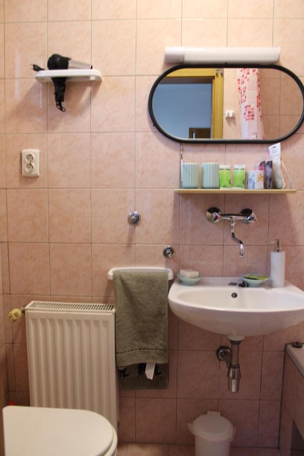 Studio Apartman Hinko Джяково Екстер'єр фото