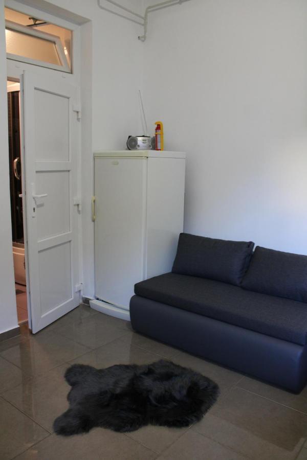 Studio Apartman Hinko Джяково Екстер'єр фото